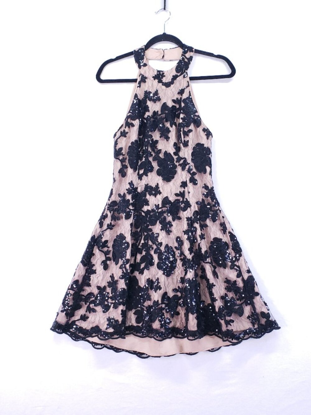 Dress The Population Women’s Size M Black Nude Halter Formal Party Sequin Short